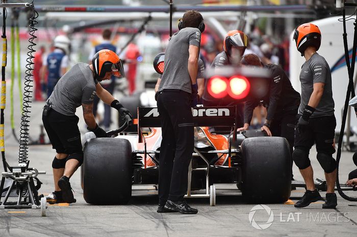 Fernando Alonso, McLaren MCL32