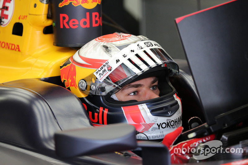 O francês, campeão da GP2 em 2016 e atualmente na Super Fórmula japonesa, assumirá a vaga que era ocupada por Daniil Kvyat.