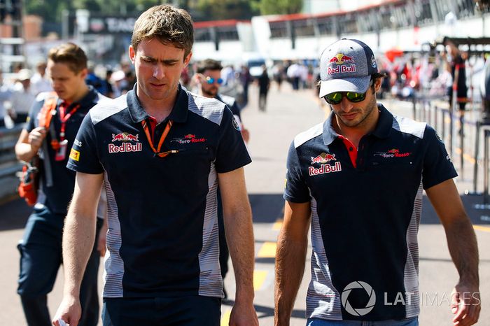 Carlos Sainz, Scuderia Toro Rosso