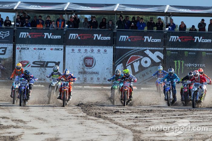 Jeffrey Herlings, Red Bull KTM Factory Racing en Tony Cairoli, Red Bull KTM Factory Racing, bij de start