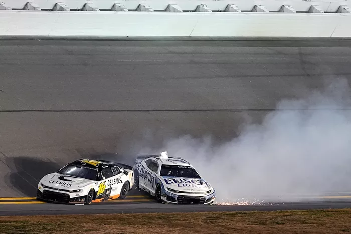AJ Allmendinger, Kaulig Racing Chevrolet, Ross Chastain, Trackhouse Racing Chevrolet