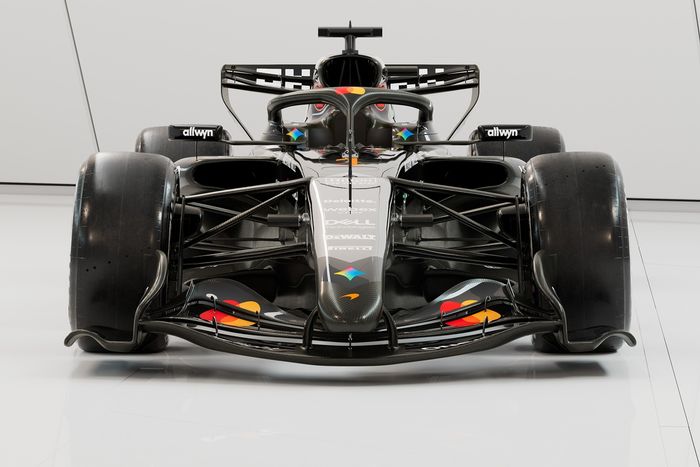 McLaren MCL40 Barcelona Test livery