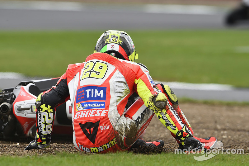 Andrea Iannone, Ducati Team crash