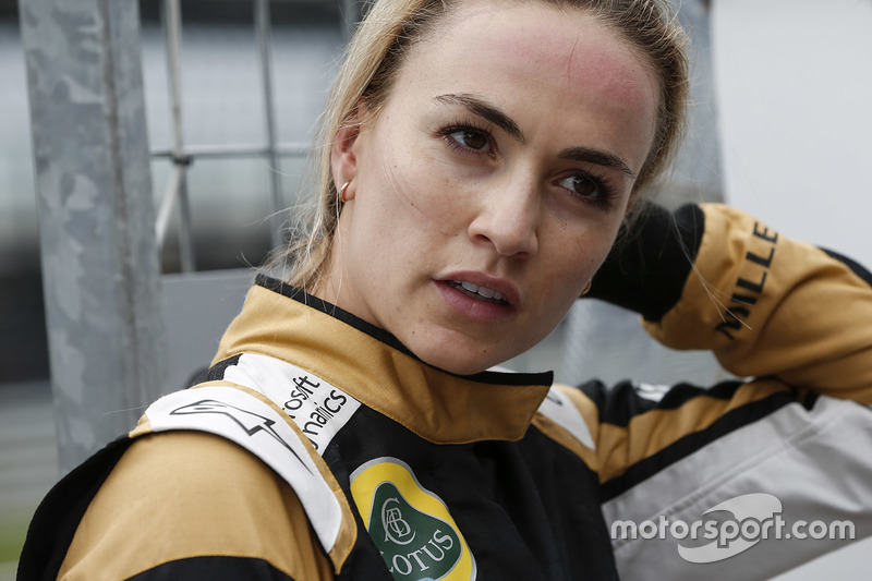 #6 V8 Racing Renault RS01: Carmen Jorda