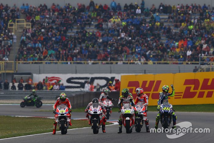 Andrea Iannone, Ducati Team, Scott Redding, Pramac Racing, Cal Crutchlow, Team LCR Honda, Andrea Dovizioso, Ducati Team, Valentino Rossi, Yamaha Factory Racing