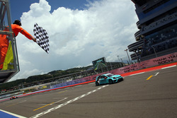 Il vincitore della gara Stefano Comini, Leopard Racing, Volkswagen Golf GTI TCR