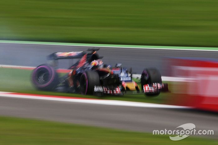 Daniil Kvyat, Scuderia Toro Rosso se estrella en la calificación