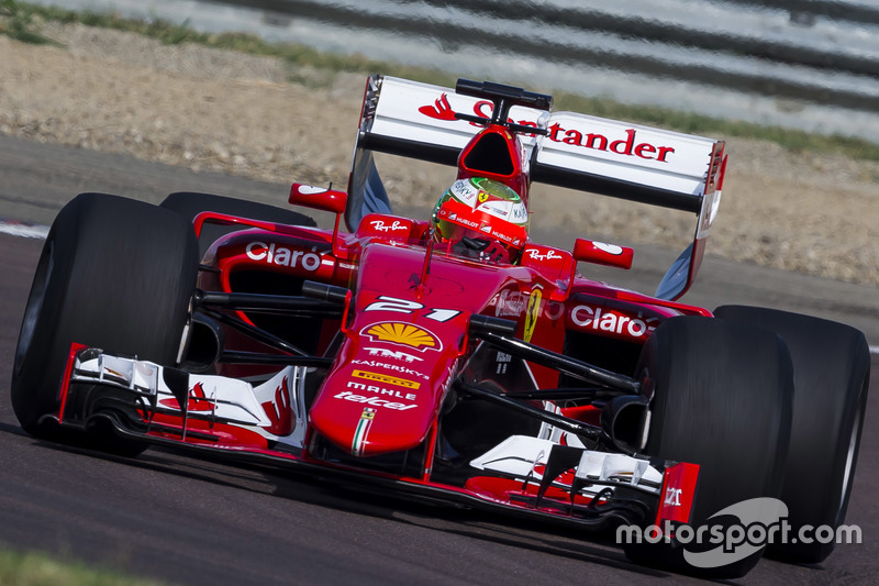 Esteban Gutiérrez, Ferrari pruebas de la especificación de Pirelli 2017