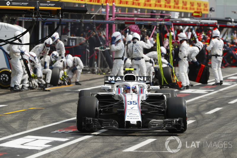 Sergey Sirotkin, Williams FW41, makes a