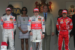 Podium: winnaar Fernando Alonso, McLaren, tweede Lewis Hamilton,McLaren, derde Felipe Massa, Ferrari