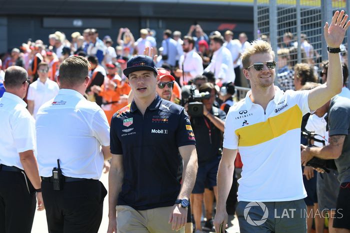 Max Verstappen, Red Bull Racing y Nico Hulkenberg, Renault Sport F1 Team 