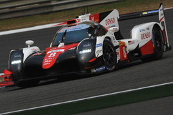 #8 Toyota Gazoo Racing Toyota TS050-Hybrid: Sebastien Buemi, Anthony Davidson, Kazuki Nakajima