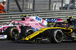 Естебан Окон, Force India VJM11, Карлос Сайнс-мол., Renault Sport F1 Team R.S. 18