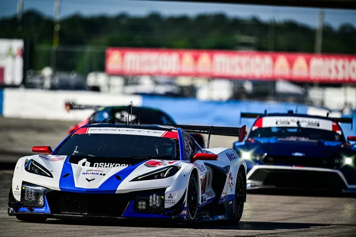 #3 Corvette Racing by Pratt Miller Motorsports Corvette Z06 GT3.R: Antonio Garcia, Alexander Sims, Daniel Juncadella