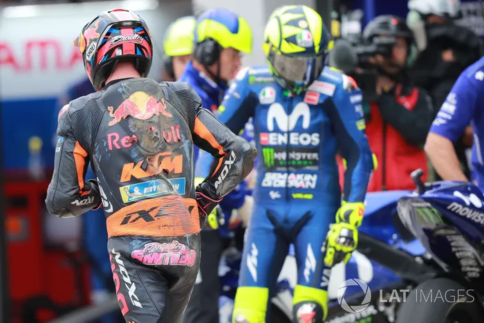 Bradley Smith, Red Bull KTM Factory Racing, después de la caída