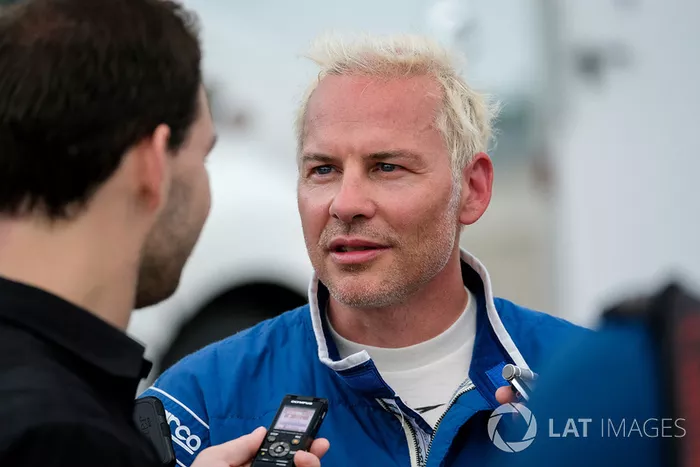 8º Jacques Villeneuve:  115 millones de dólares (102 millones de euros)