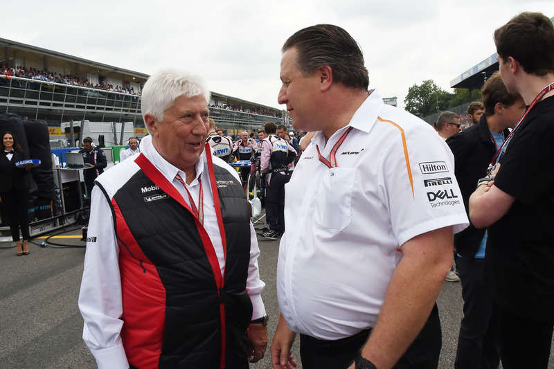 Herbie Blash y Zak Brown, CEO de McLaren Racing