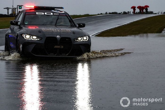 Safety car