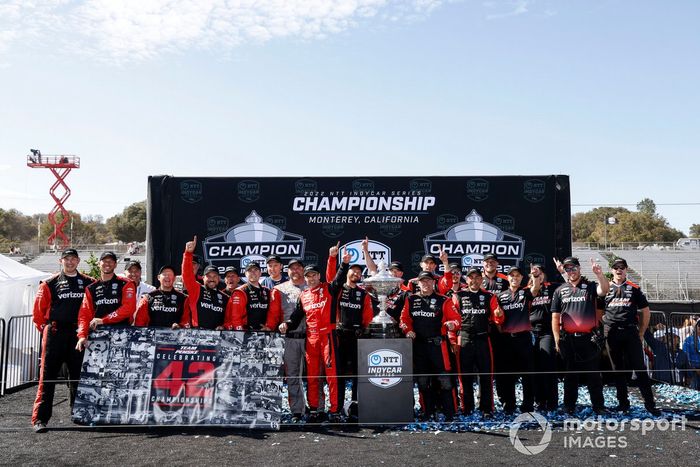 Campeón Will Power, Team Penske Chevrolet, podio