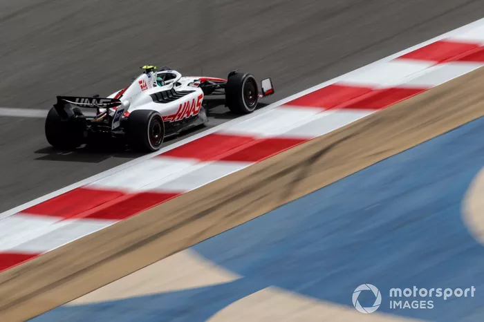 Mick Schumacher, Haas VF-22