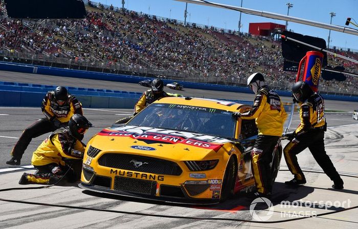 Clint Bowyer, Stewart-Haas Racing, Ford Mustang Rush Truck Centers/Haas Automation