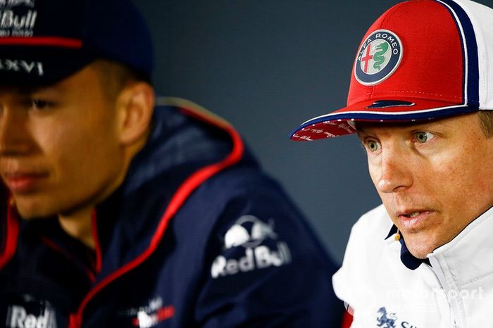 Kimi Raikkonen, Alfa Romeo Racing y Alexander Albon, Toro Rosso 