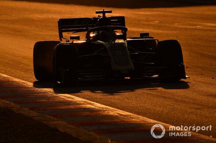 Romain Grosjean, Haas F1 Team VF-19