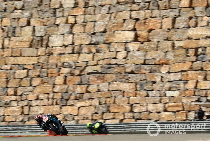 ...el GP de Aragón de MotoGP, que fue uno de los cambios que la categoría hizo en su calendario. Se adelantó una semana para dejar sitio al GP de Tailandia, y el GP de Estados Unidos pasó a noviembre.