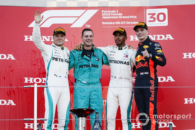 Lewis Hamilton újabb győzelme, ezúttal Szuzukában