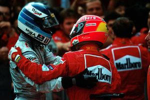 Mika Hakkinen, Mclaren MP4-15, Michael Schumacher, Ferrari F1 2000, Campione