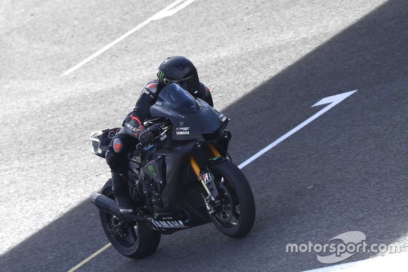 Galería: el test de Hamilton en Jerez con la Superbike