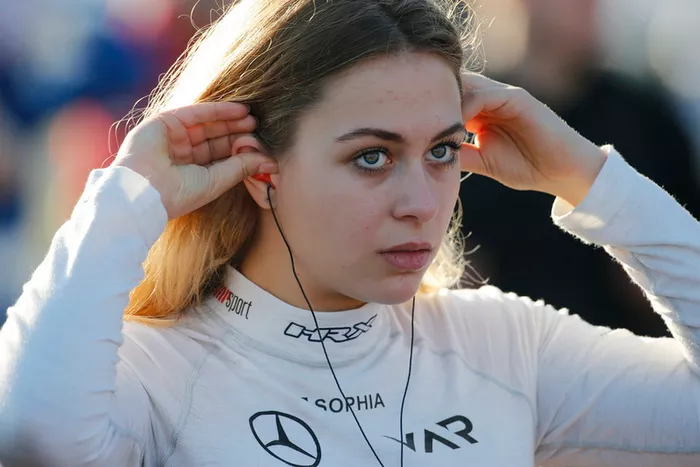 Sophia Flörsch, Van Amersfoort Racing Dallara F317 - Mercedes-Benz