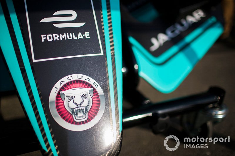 Jaguar I-Type 3 bodywork
