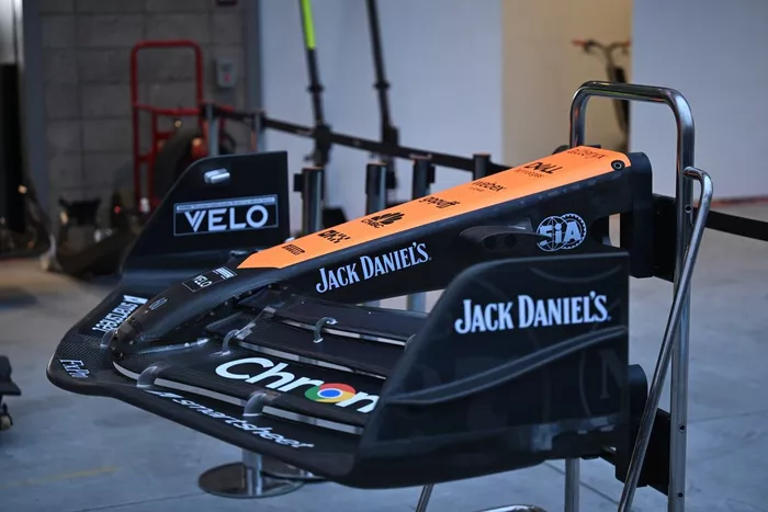 McLaren MCL60 detalles técnicos