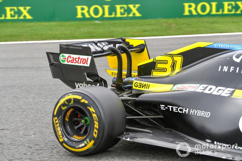 El alerón trasero del monoplaza de Esteban Ocon, Renault F1 Team R.S.20