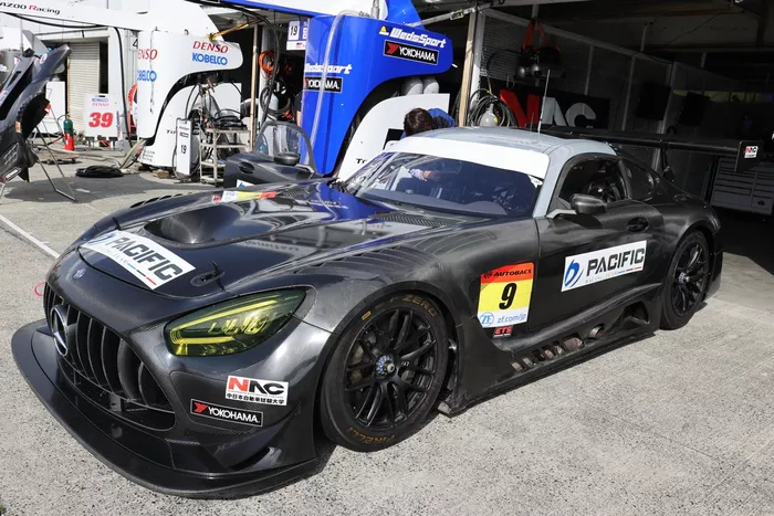 #9 PACIFIC RACING TEAM