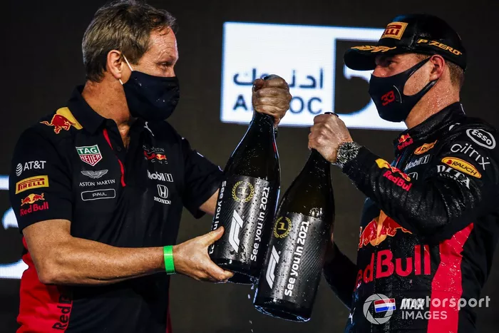 Podio: Paul Monaghan, Ingeniero Jefe, Red Bull Racing, ganador Max Verstappen, Red Bull Racing
