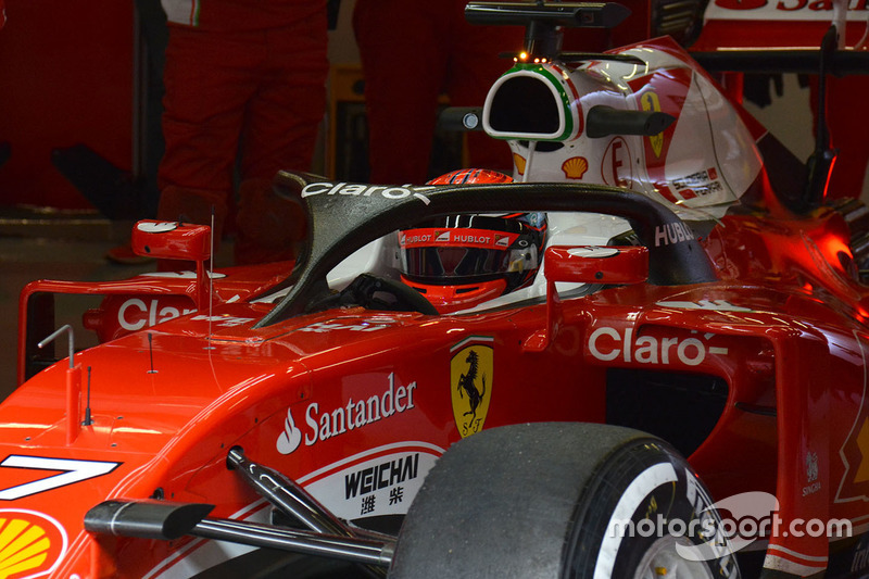 Kimi Raikkonen, Ferrari SF16-H, com o conceito de cockpit Halo
