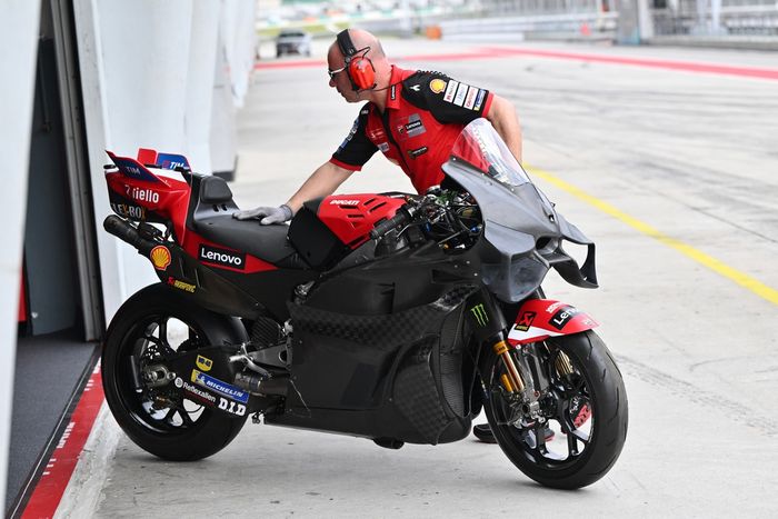 Motor Ducati Team dengan fairing baru