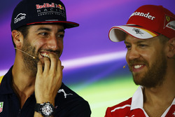 Daniel Ricciardo, Red Bull Racing y Sebastian Vettel, Ferrari