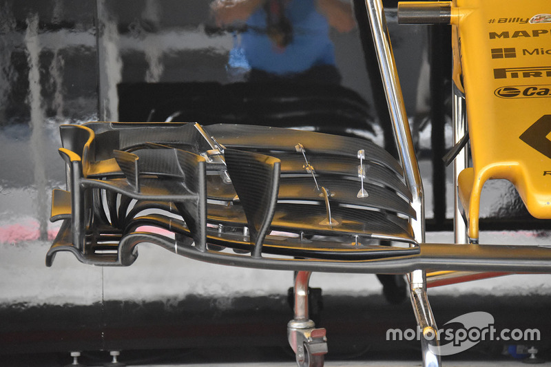 Переднее крыло Renault RS17 (поздняя версия)