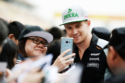 Nico Hulkenberg, Sahara Force India F1 con fans