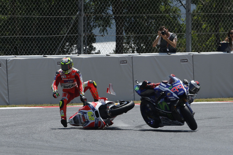 Andrea Iannone, Ducati Team, Jorge Lorenzo, Yamaha Factory Racing, incidente