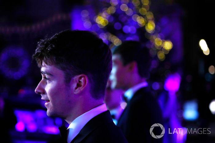 Charles Leclerc y George Russell