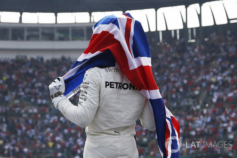 2017 World Champion Lewis Hamilton, Mercedes AMG F1