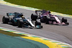 Lewis Hamilton, Mercedes AMG F1 W08, passes Sergio Perez, Sahara Force India F1 VJM10