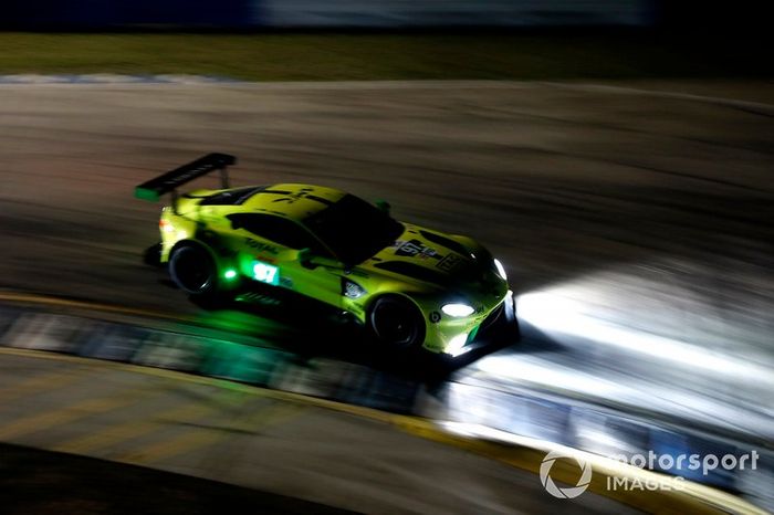 #97 Aston Martin Racing Aston Martin Vantage AMR: Alex Lynn, Maxime Martin