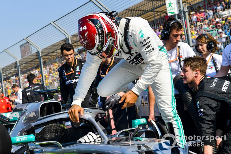 Lewis Hamilton, Mercedes AMG F1, in griglia di partenza