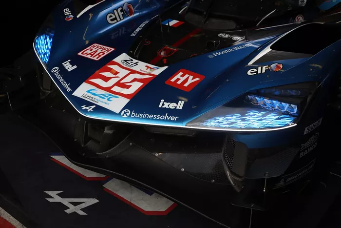 #35 Alpine Endurance Team Alpine A424: Paul-Loup Chatin, Ferdinand Habsburg, Charles Milesi