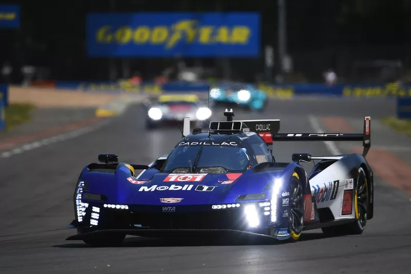 #101 Cadillac WTR Cadillac V-Series.R : Ricky Taylor, Jordan Taylor, Filipe Albuquerque